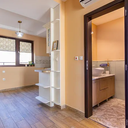 Apartment Velinice By Rv Warna