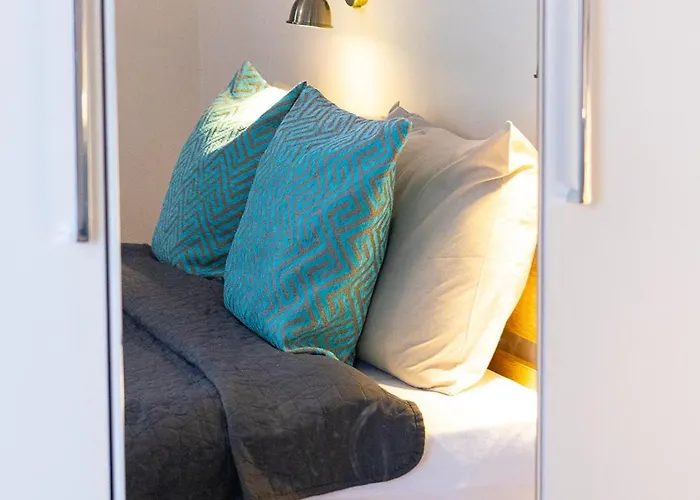 Velinice By Rv Warna